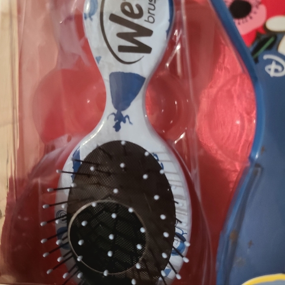 NIB Limited Edition Disney Princess Cinderella Wet Brush Kit - Picture 5 of 6